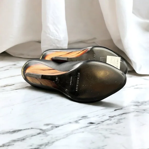 New Burberry Pumps Size 8